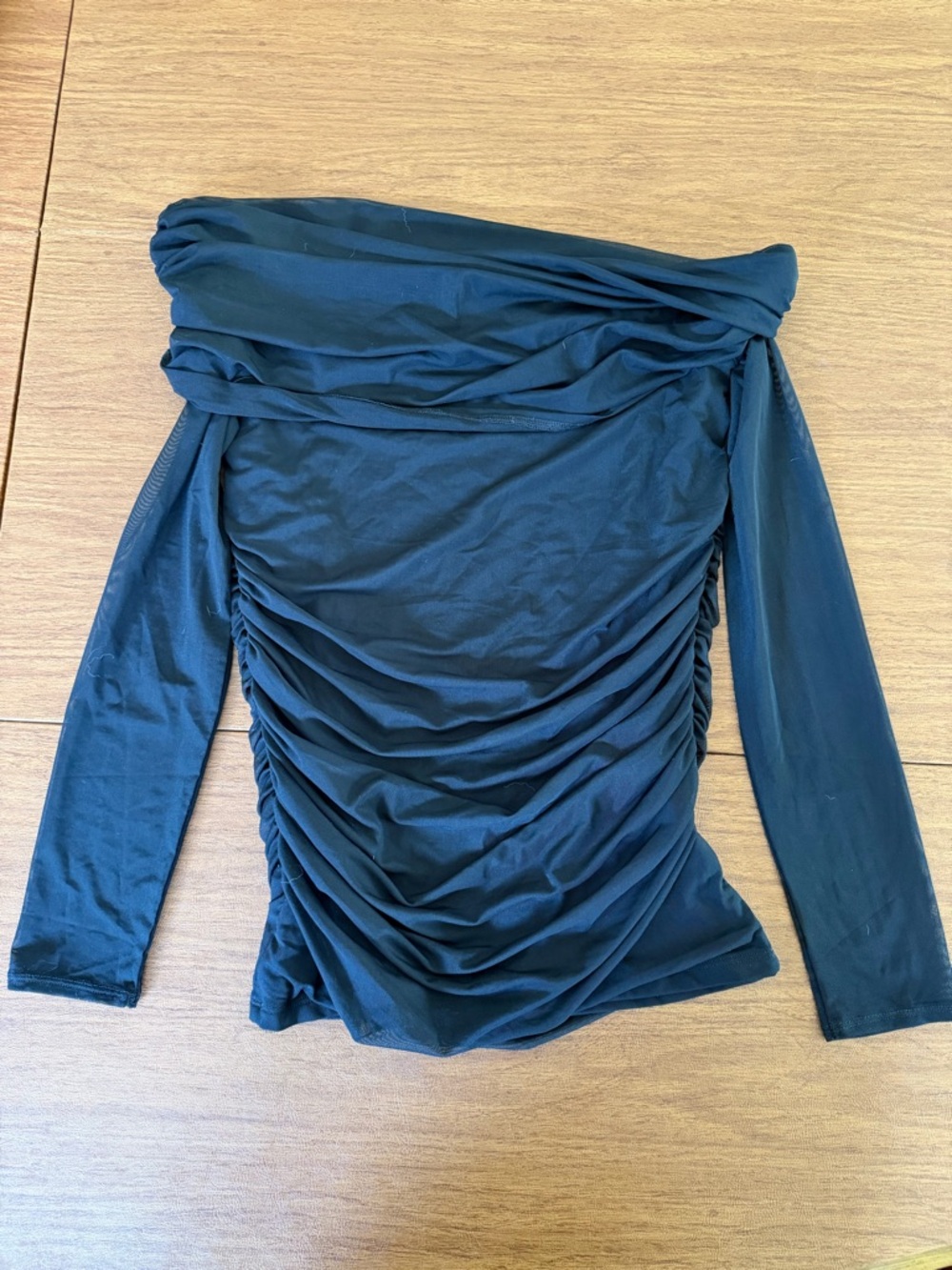 Abercrombie & Fitch Black Off-Shoulder Ruched Long Sleeve Top